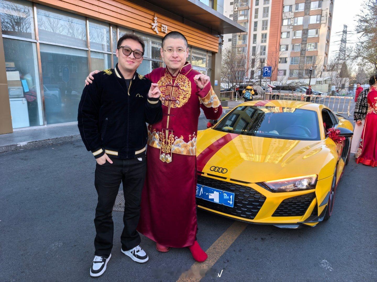 点个赞沾沾喜气，来给L7超跑俱乐部兄弟结婚出个车，感觉已经好久没六点开车出门了