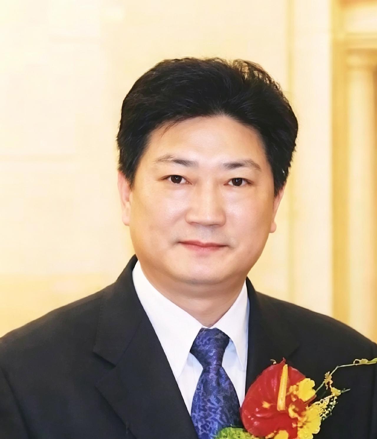 如果李途纯临终前能说一句话，我猜他会说："我这辈子，就不该签那份对赌协议。"