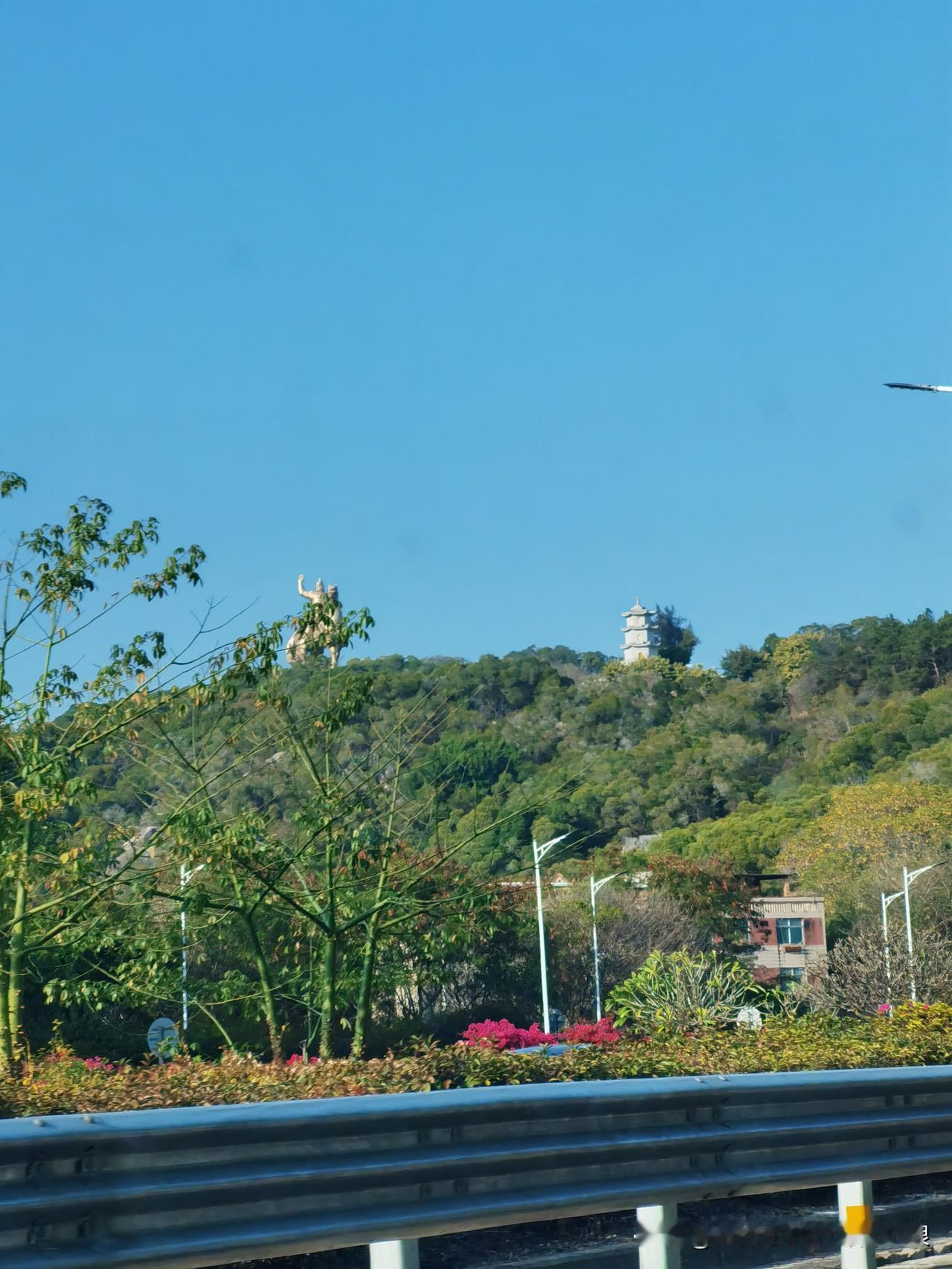 初十吉日，纳福迎祥，祝君十全十美，百事无忧！愿金银满屋，财运亨通，每一分付出都