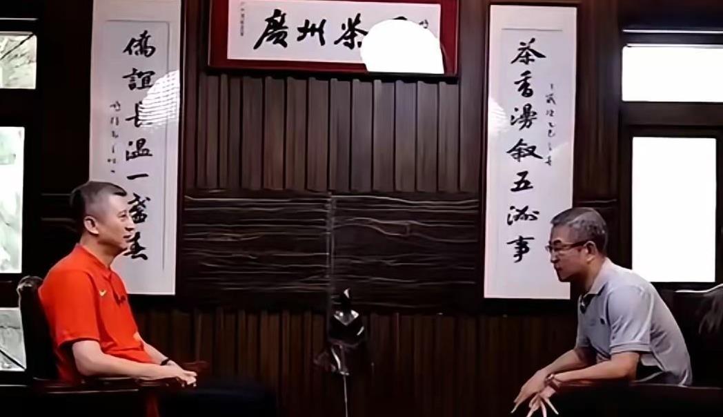 郭士强在接受央视采访中，世界杯要以最强阵容出场战，把失去的夺回来郭士强在接受白