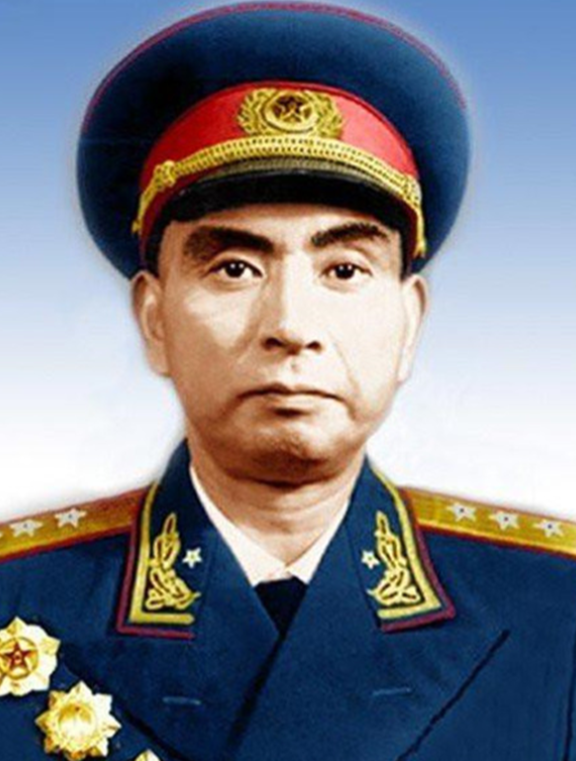 1949年11月，身为司令员的杨勇刚返回驻地，解散了手下的警卫员回到房中，马上就