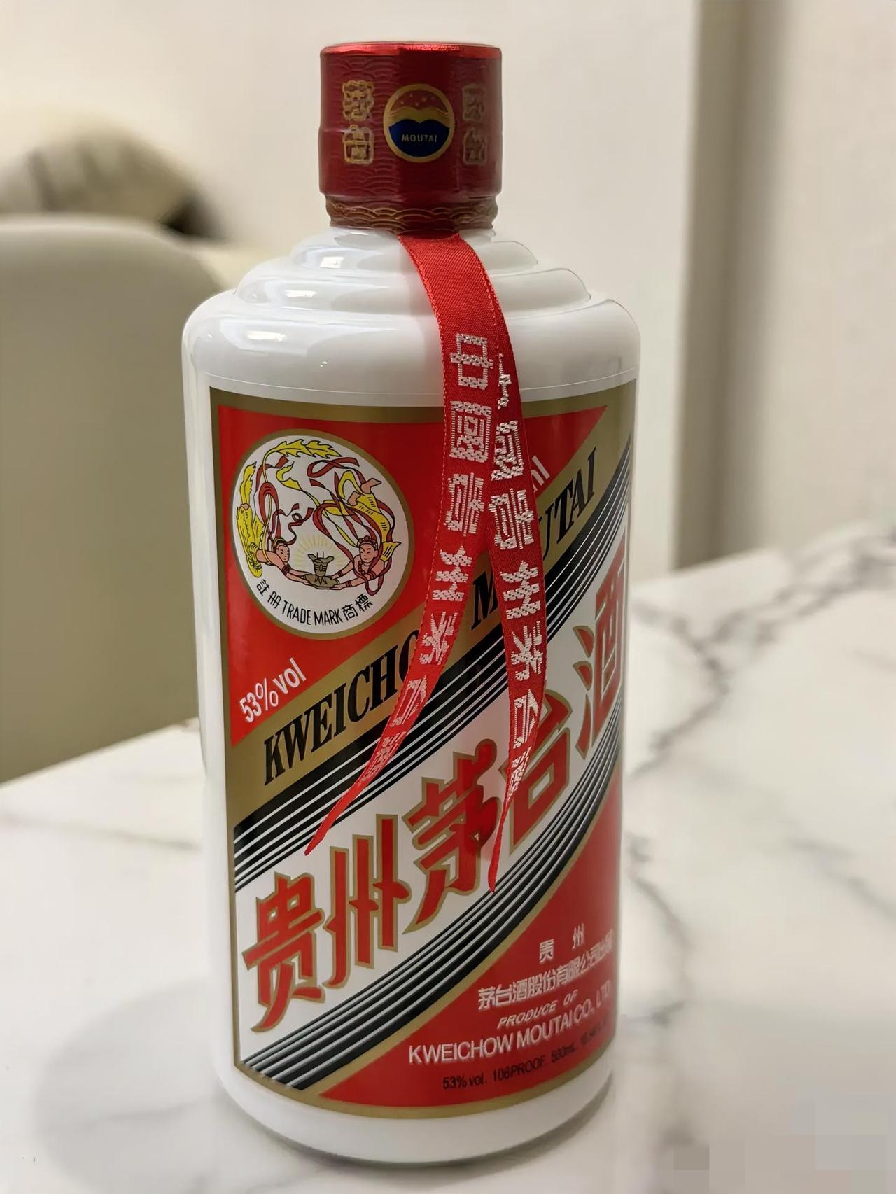 终于弄明白了为什么茅台敢在这个节骨眼涨价不是市场火爆，也不是供不应求，而是茅