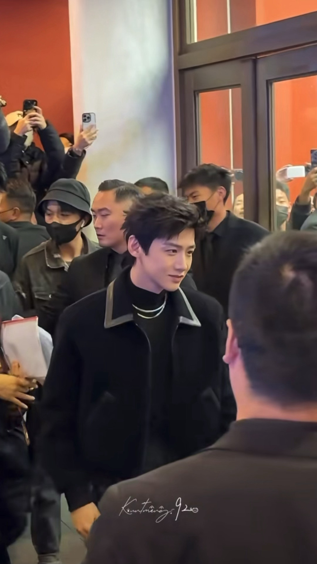 速来欣赏这个贵气公子哥小白完全帅哭我白敬亭贵气公子风白敬亭南京线下活动路透