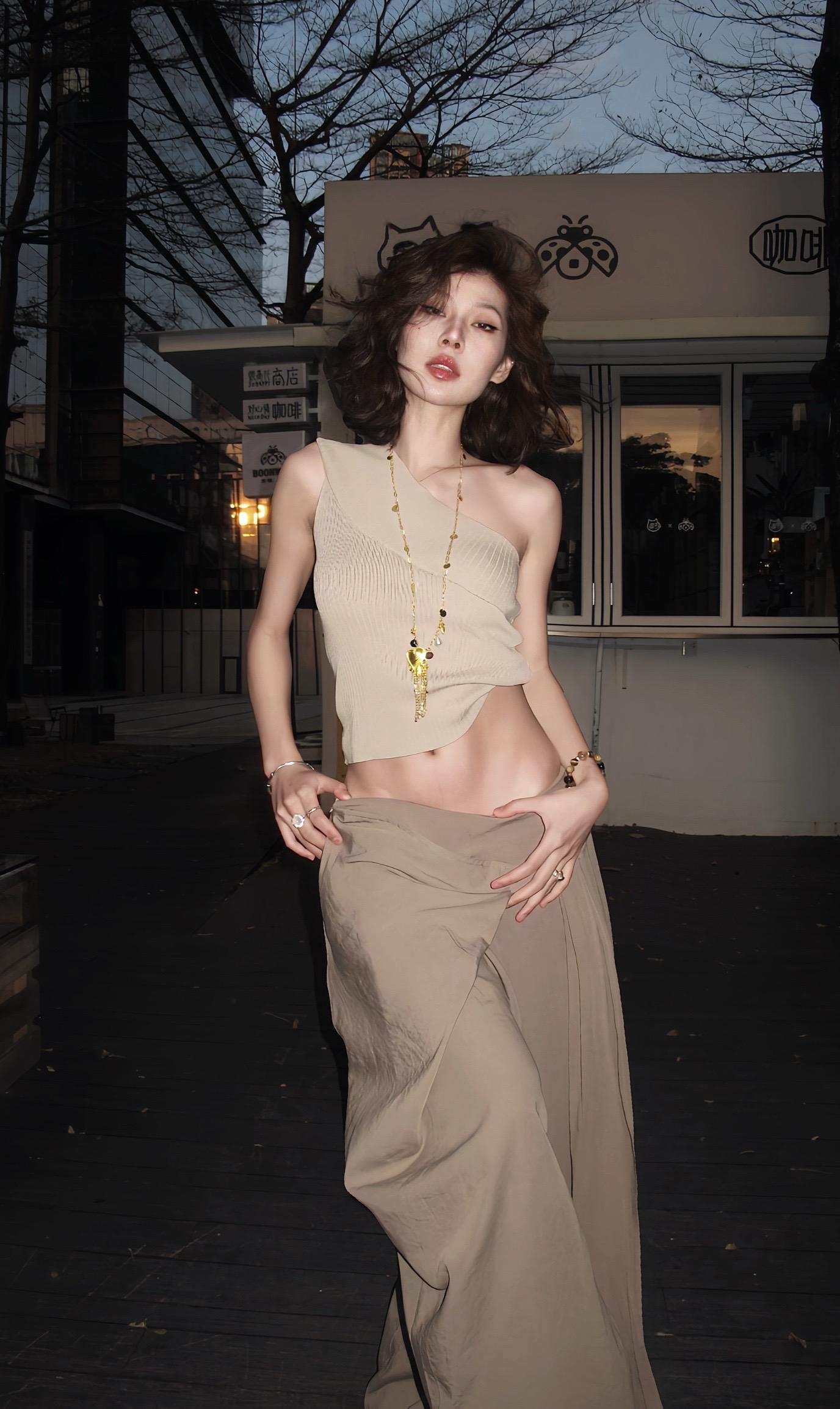 你的眼睛 春的倒影。