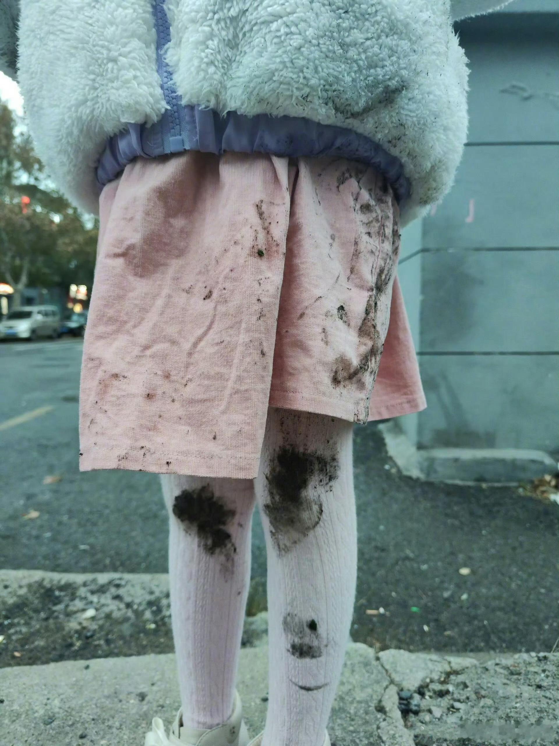 把孩子臭哭的腥臭味，应该打车还是公交车？女朋友身上有味道臭臭的