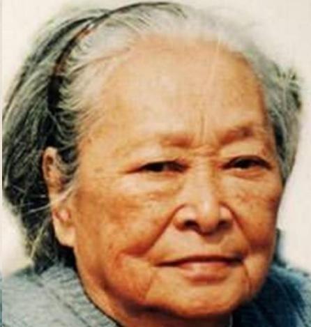 1941年，多年未见丈夫的曾宪植来到丈夫叶剑英的住处，可当她推开房门时却傻眼了，