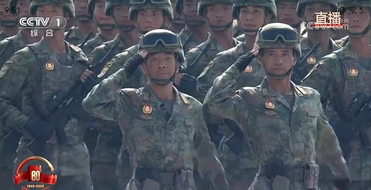 其实，特朗普内心是“感谢”我们的！虽然他发帖给了祝贺，同时还提醒我们别忘了美国