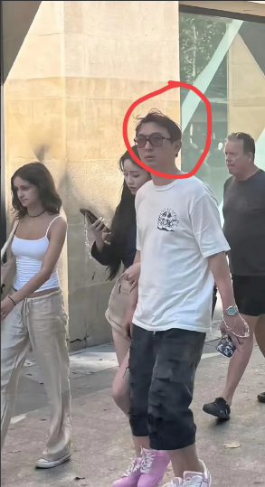 终于知道为什么王思聪没换女朋友了！不是因为钱，也不是因为懒懒漂亮，而是王思聪