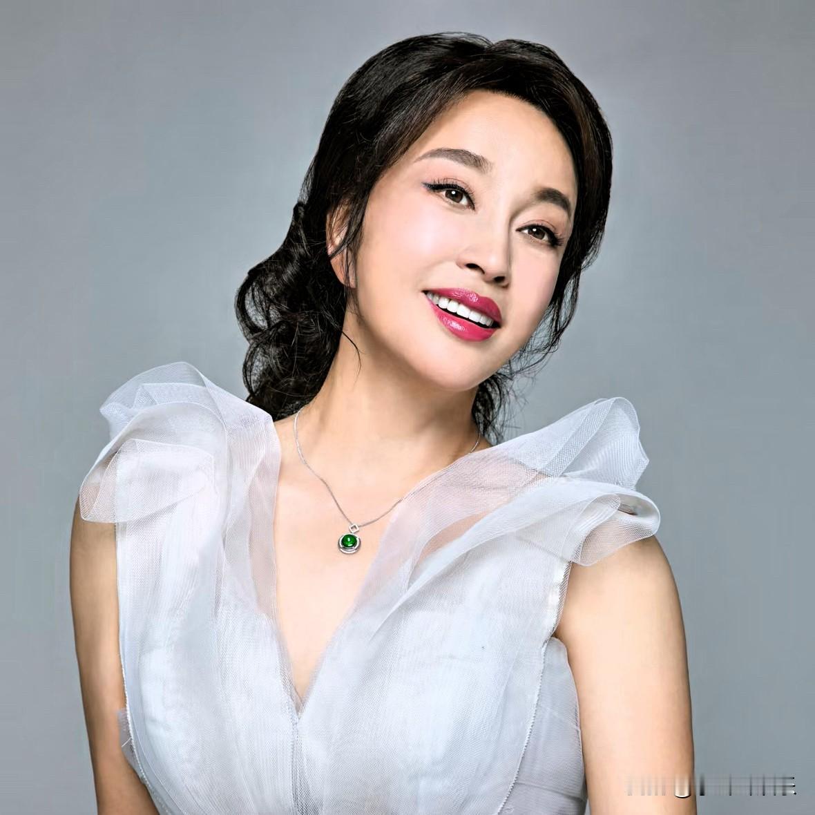 有件事，不知当讲不当讲，70多岁的刘晓庆还连着摊上两场官司，想想都替她