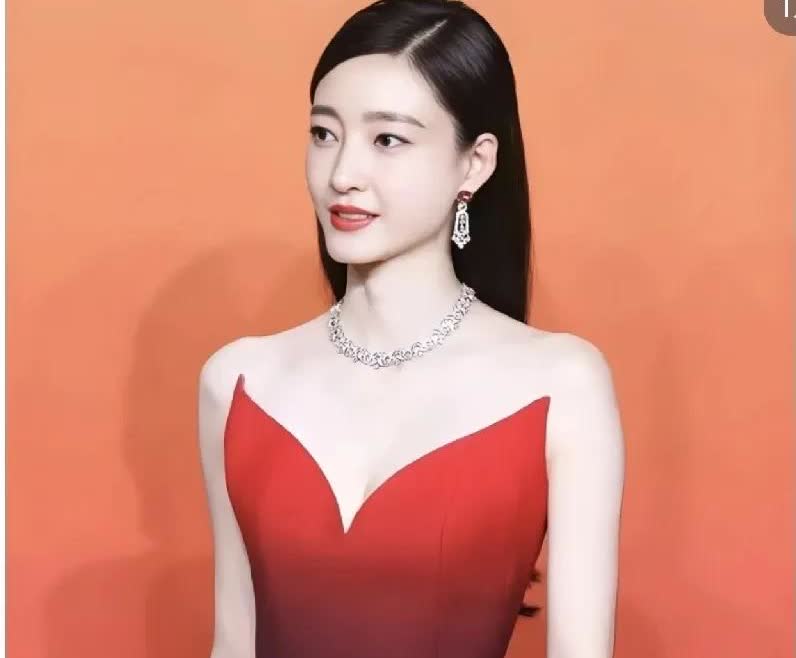 怪不得王丽坤也要去演短剧听一个短剧制作大佬说现在的短剧演员业内报价2~4