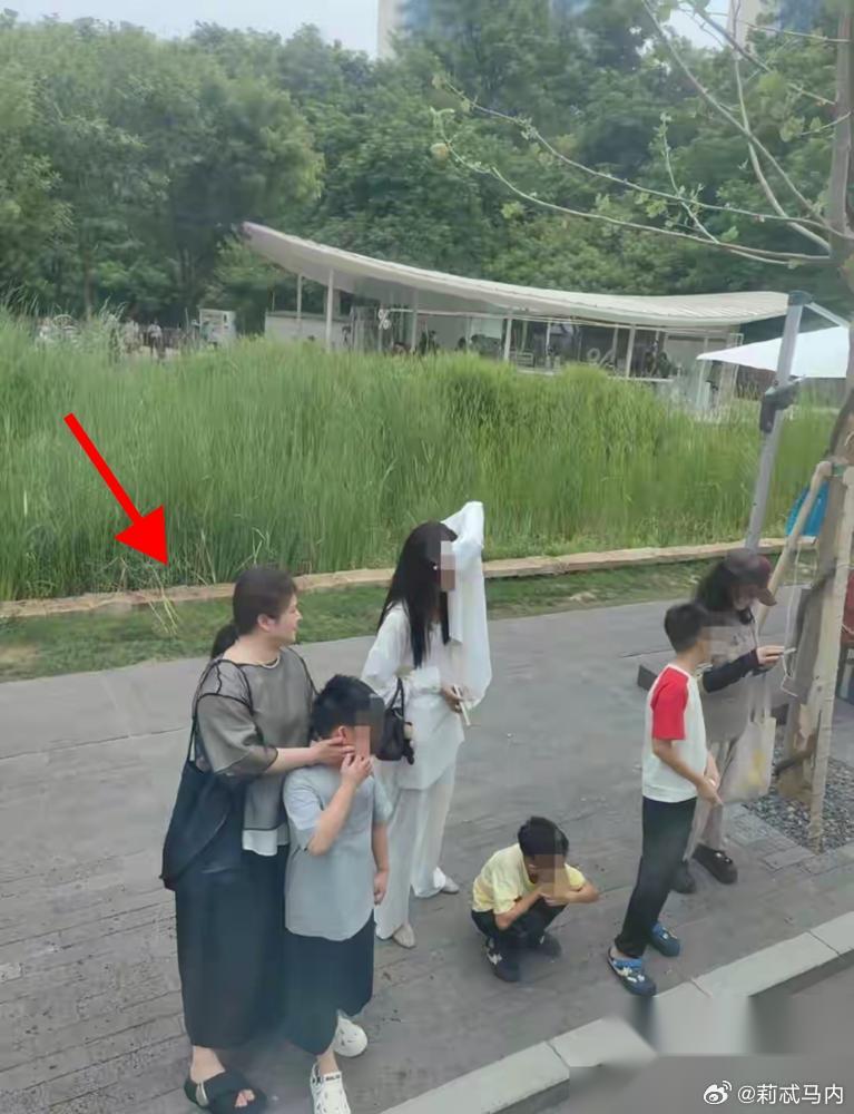 沈腾老婆，王琦。现在网上都说她不自律。44岁，168的身高，体重可能过了16
