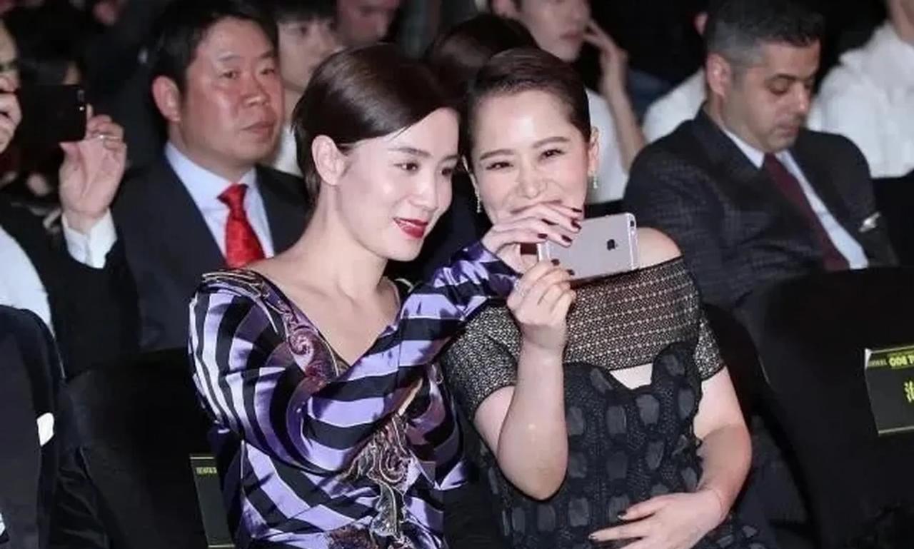 她俩会不会像唐嫣杨幂那样闹掰？当年唐嫣和杨幂同时出演一个角色，后面就姐妹情散，同