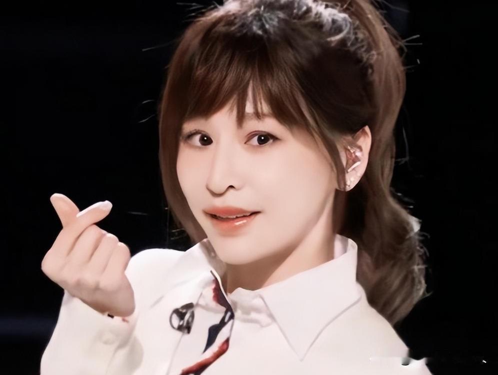 2010年，范植伟对记者说：“王心凌17岁和我在一起时，已经没了第一次，让我很失