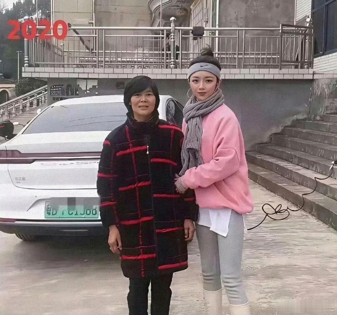 六年换奔驰，这个女儿厉害了
