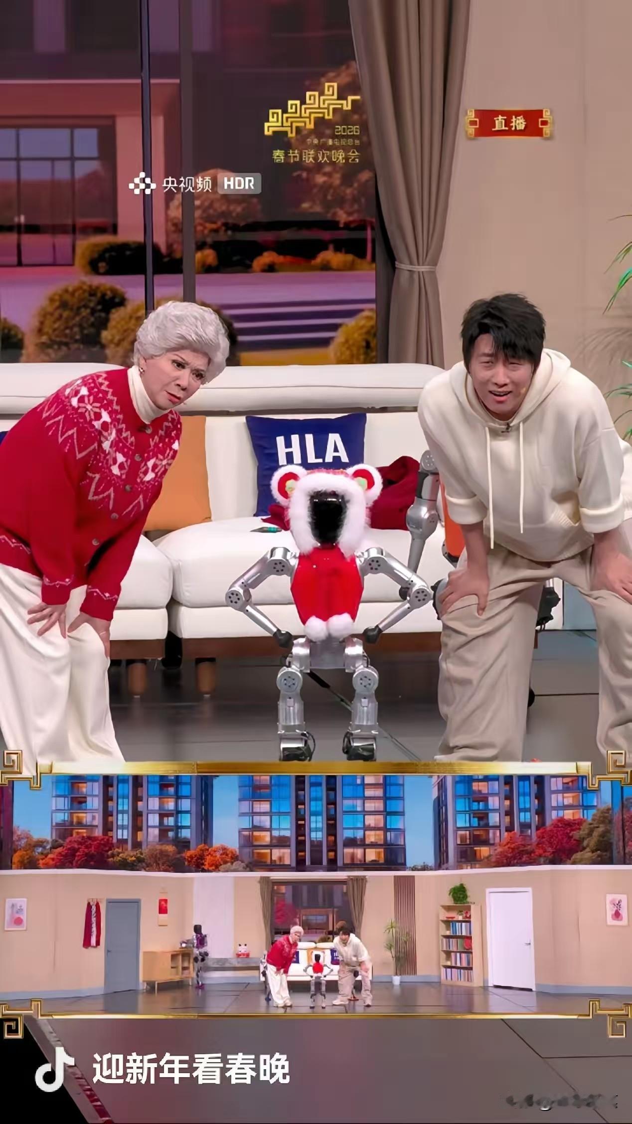2026年的春晚舞台，最先让我起鸡皮疙瘩的不是魔术，而是蔡明的小品。不是