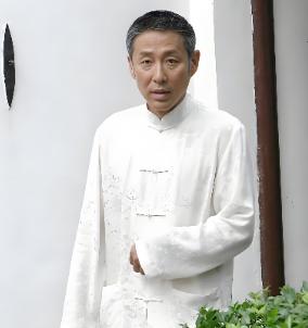 陈道明说了一段令人深思的话：“退休之后，只要你不出门，不跟他人交往，你就