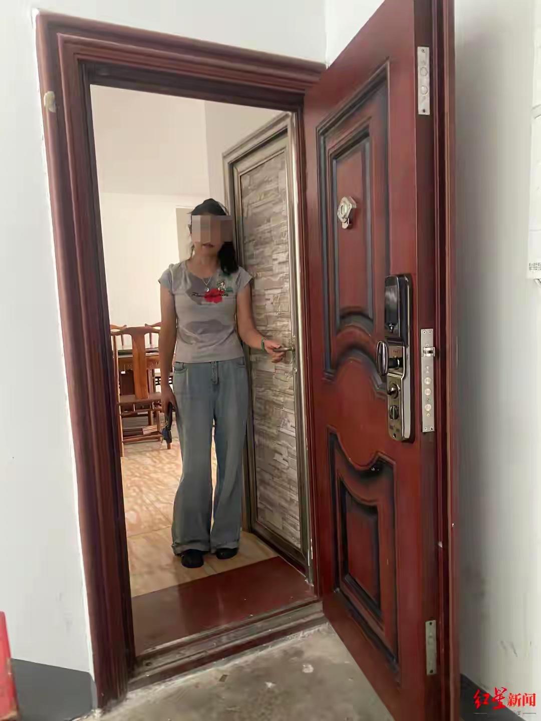 广西柳州，女子和丈夫结婚后，生下两个儿子，大儿子身患残疾。命运弄人，丈夫又因患癌