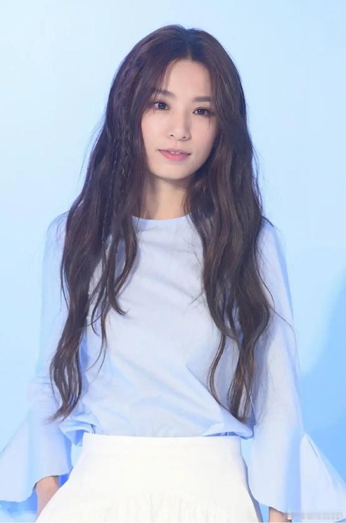 田馥甄回应与周杰伦绯闻据台媒，今日出席活动，被问到和周杰伦的陈年绯闻日前被网友