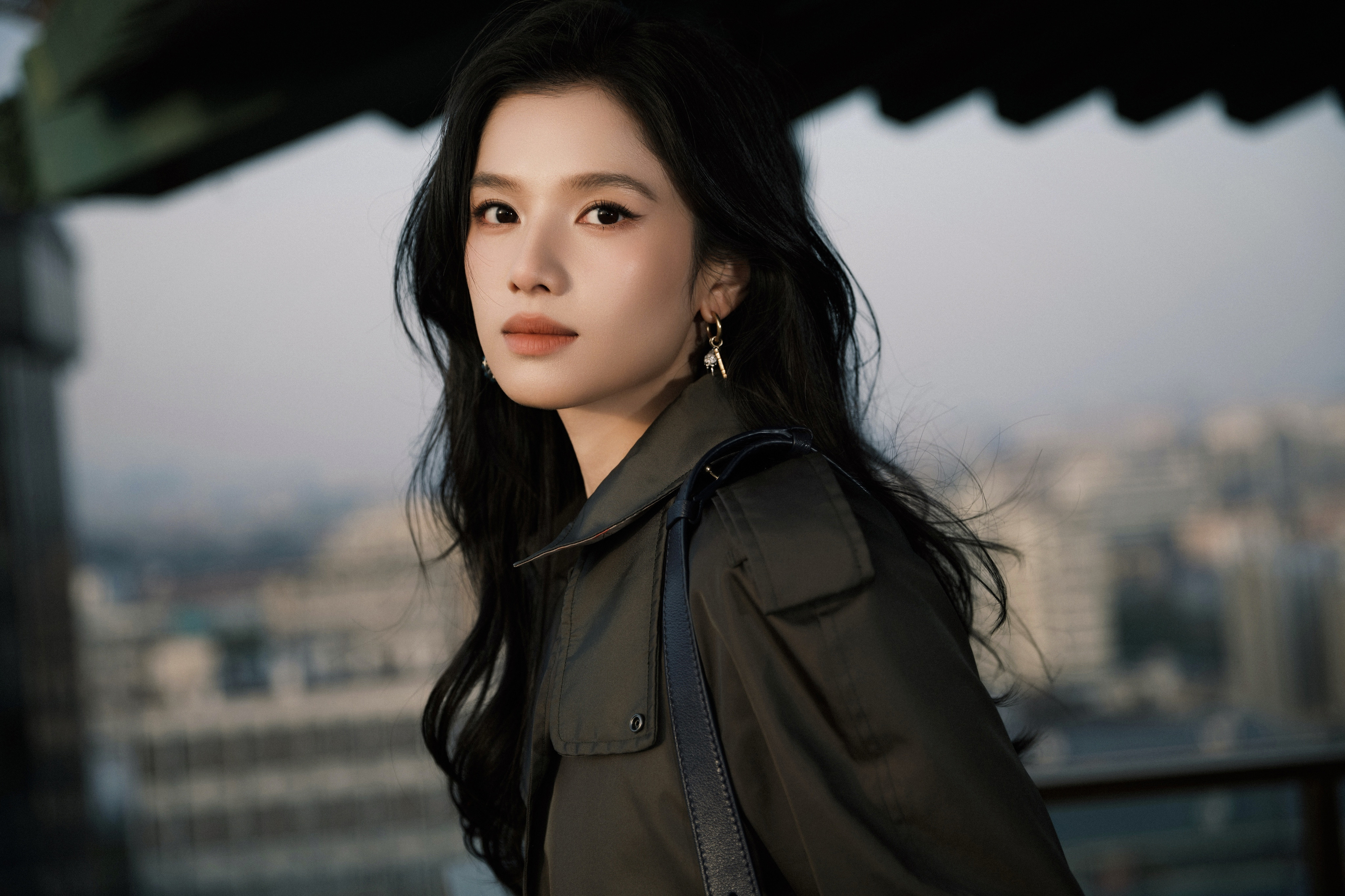 张婧仪发高烧张婧仪在复制粘贴的时代，你是手写的诗晚安