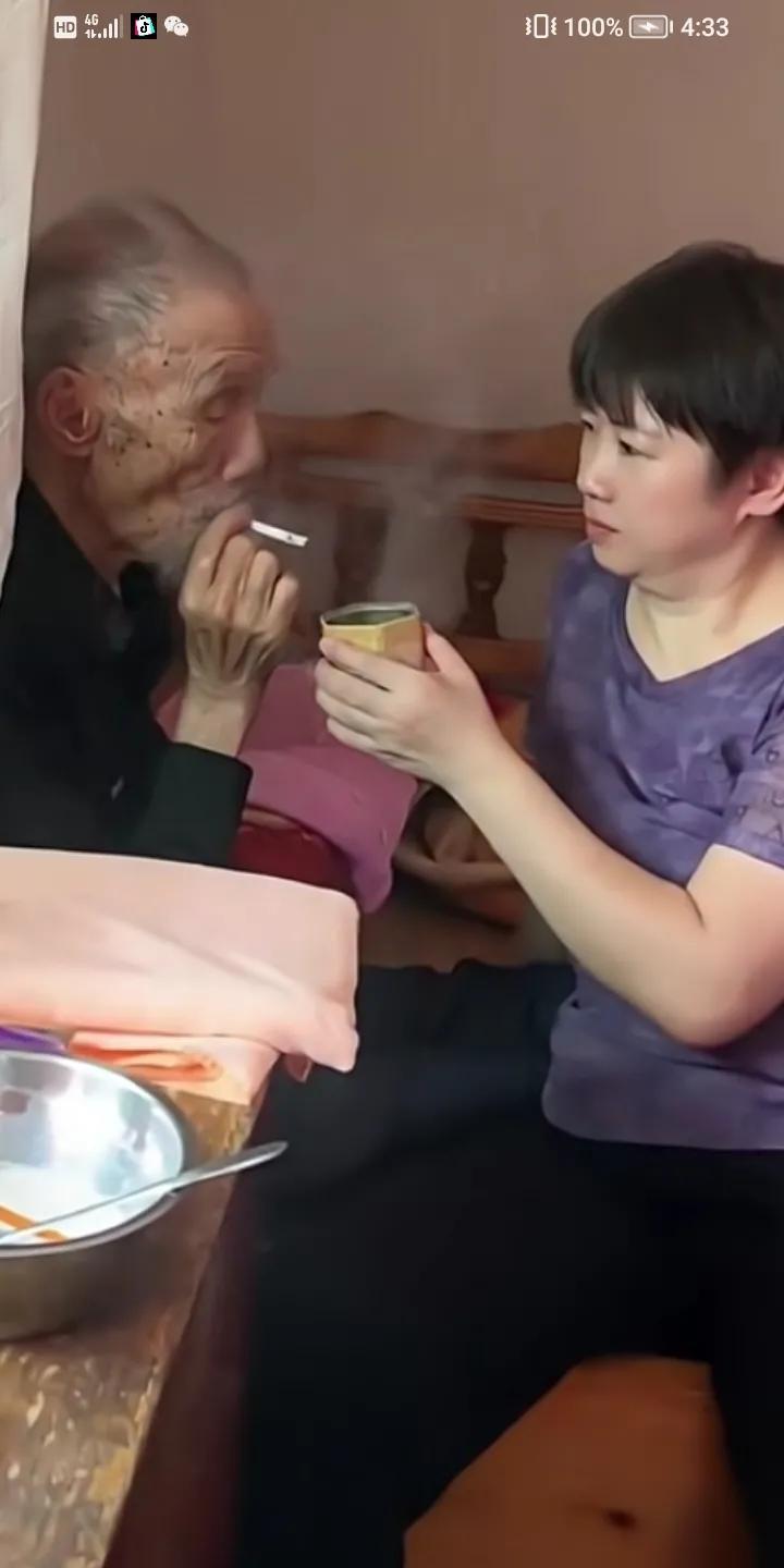 泪奔，父亲病危，最后一个要求，求女儿给点支烟，断断续续的说：不抽在也抽不上烟了，