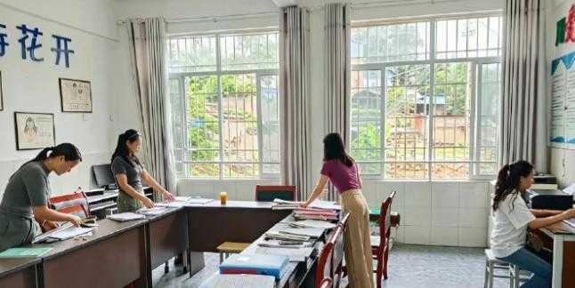 这就是女生拼命考体制内的动力啊