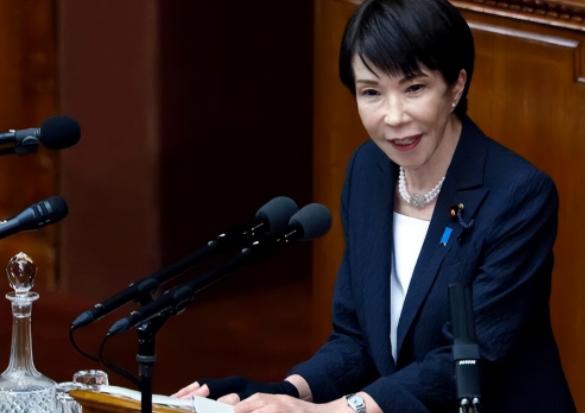 早知今日何必当初！日本这下知道求中国了。5月26日，日本财务大臣片山皋月，