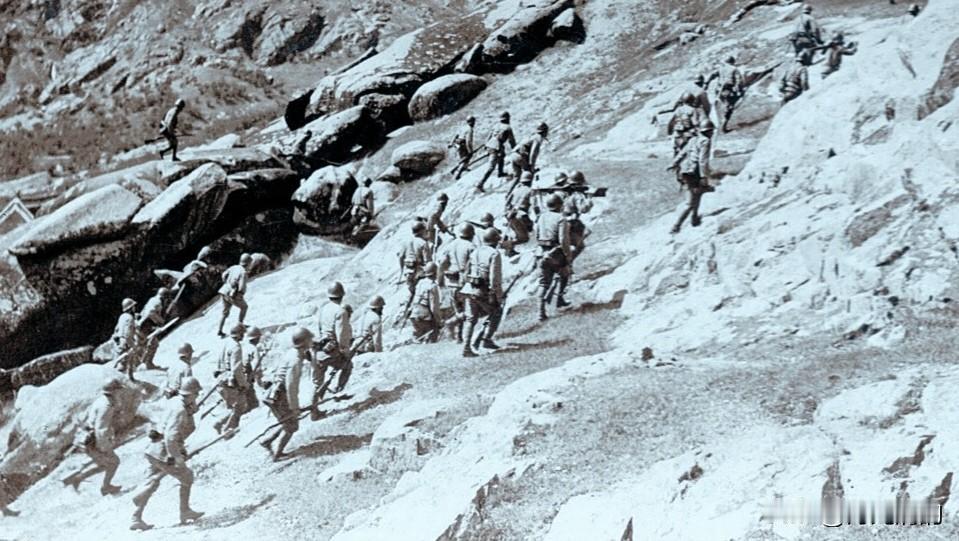 1939年腊月，河北邢台以西，太行山腹地一处山谷里，北风刮得刺骨，山谷中这400