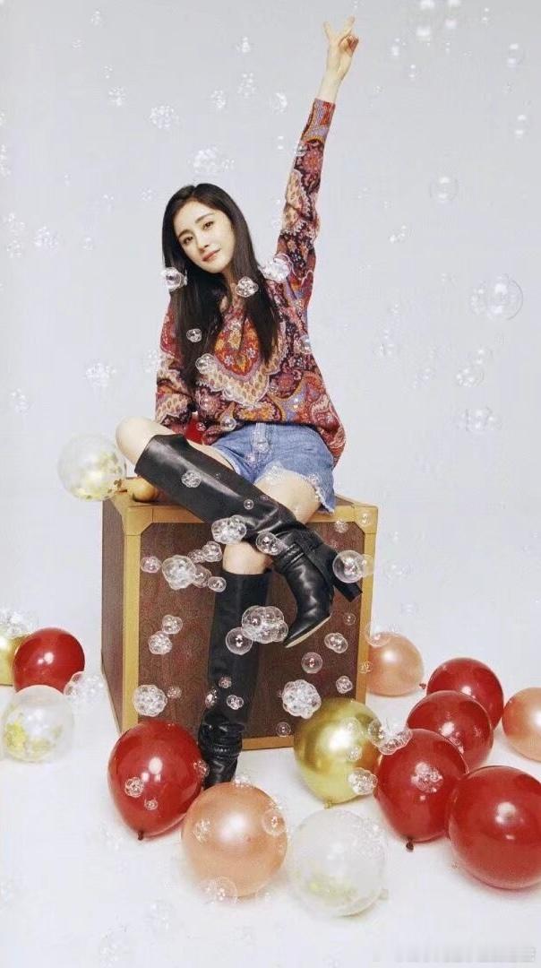 杨幂🦊杨幂宝家洁品牌全球代言人但是生活不是这样，它轻轻地把一颗炸弹放到你