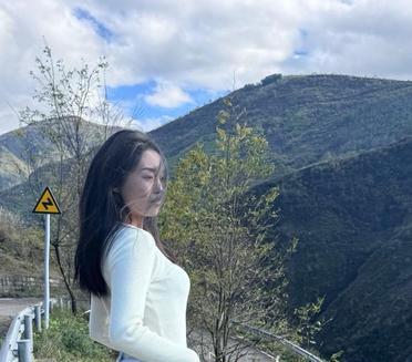 打卡祖国大好河山，这景色美得让人心情都亮堂起来啦！????