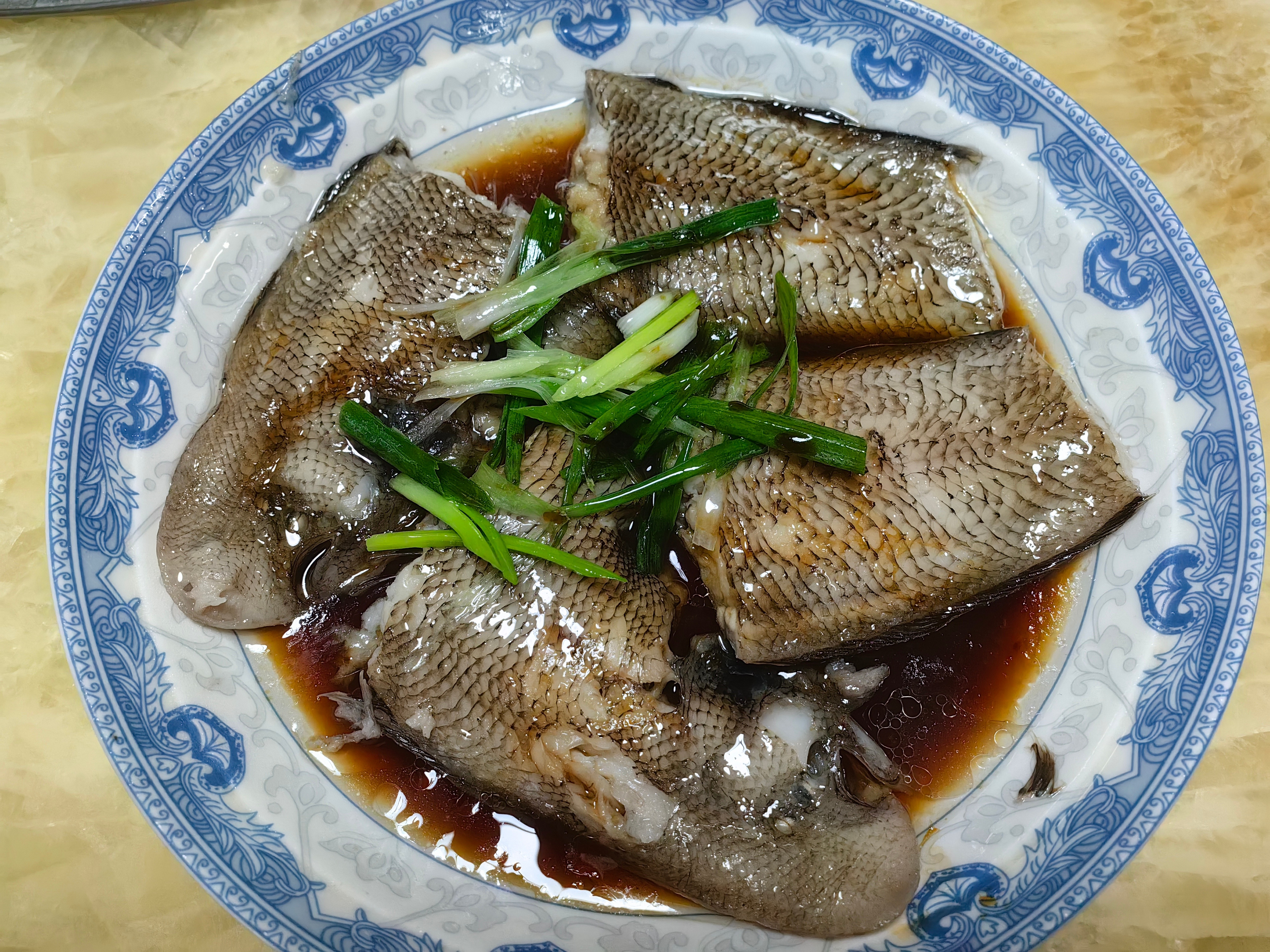 家常菜牛排汤，板肉豆干。清蒸鱼，炒菜花。​​​