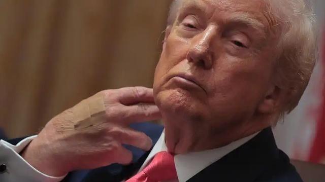 钱再多有什么用？79岁身家525亿的特朗普，他有私人波音757，有佛罗里达海湖庄