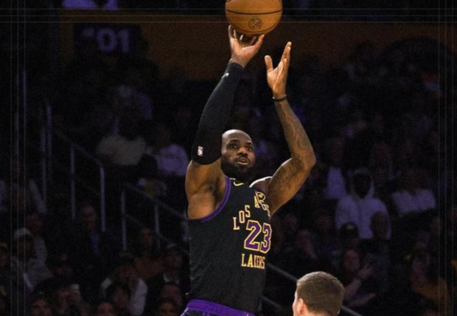 湖人明天输爵士的三大好处1.可以首轮碰火箭，火箭除湖人外最弱的前六队，更能等