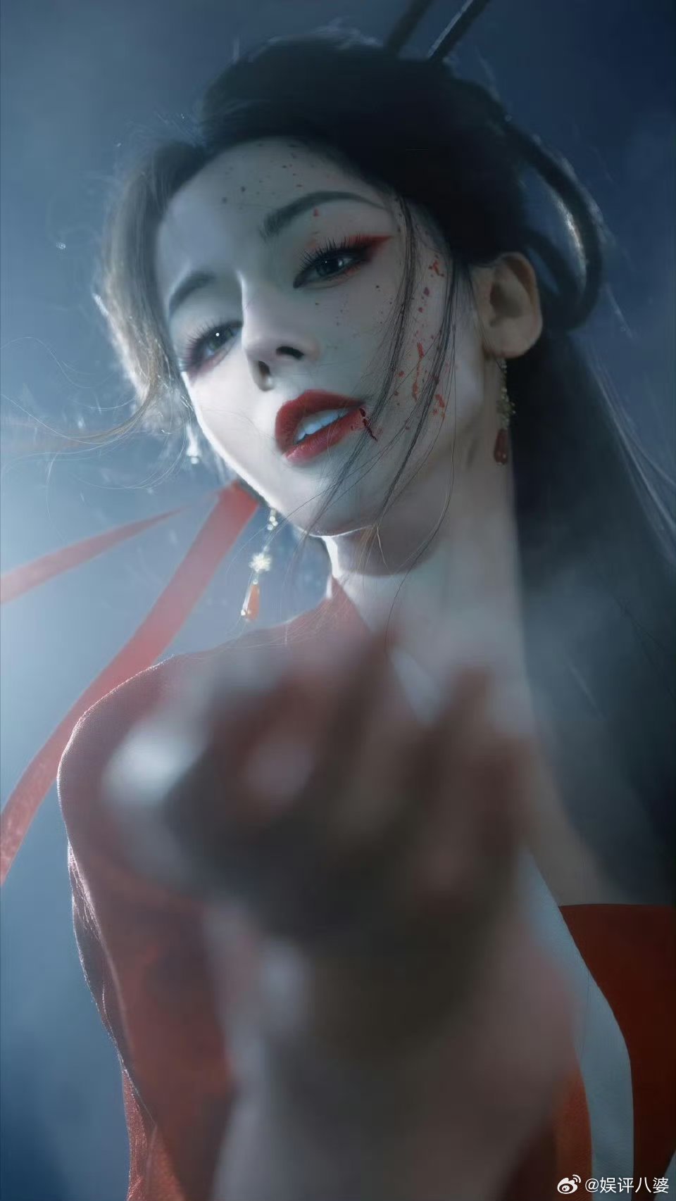 谁懂啊!《白日提灯》里热巴一人分饰两角太绝了✨清冷霸总贺思慕和隐忍伪装乔燕切换自