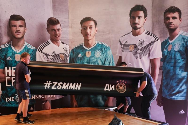 战车轰鸣！德国6球狂扫斯洛伐克，强势直通世界杯在欧世预赛A组的最终关键战中，