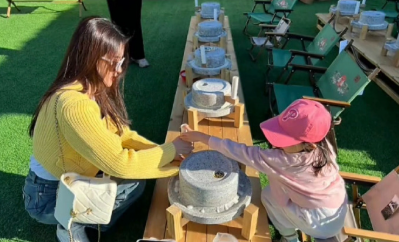 大福就读于北京知名国际学校，会多国语言，身形随妈妈孙怡，五官更像爸爸董子健，性格