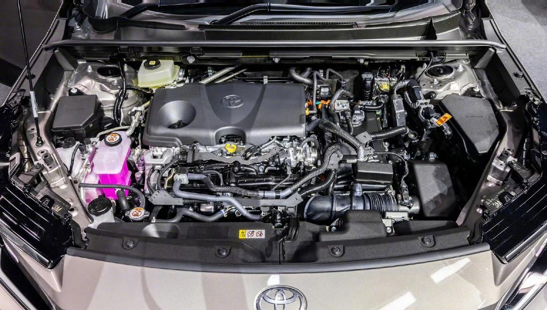 丰田新一代RAV4Core版实拍曝光！全系混动化，多版本细分市场，设计惊喜，国