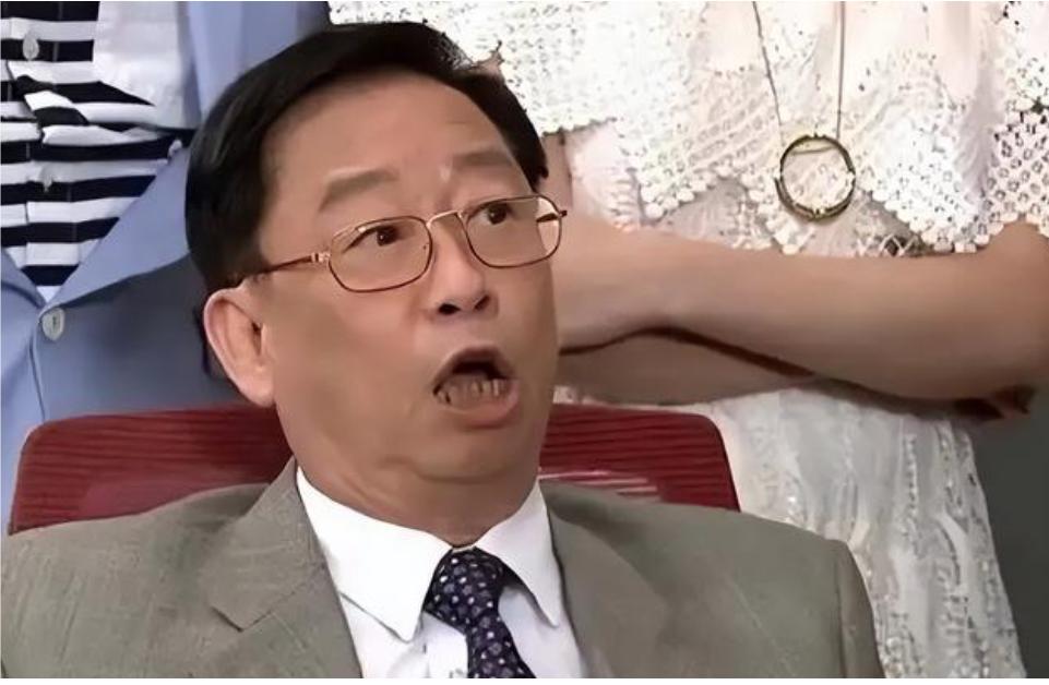 黎彼得离世，最伤心的不是儿子，而是他干儿子黄宗泽。黎彼得一生太辛苦了，年轻时独自