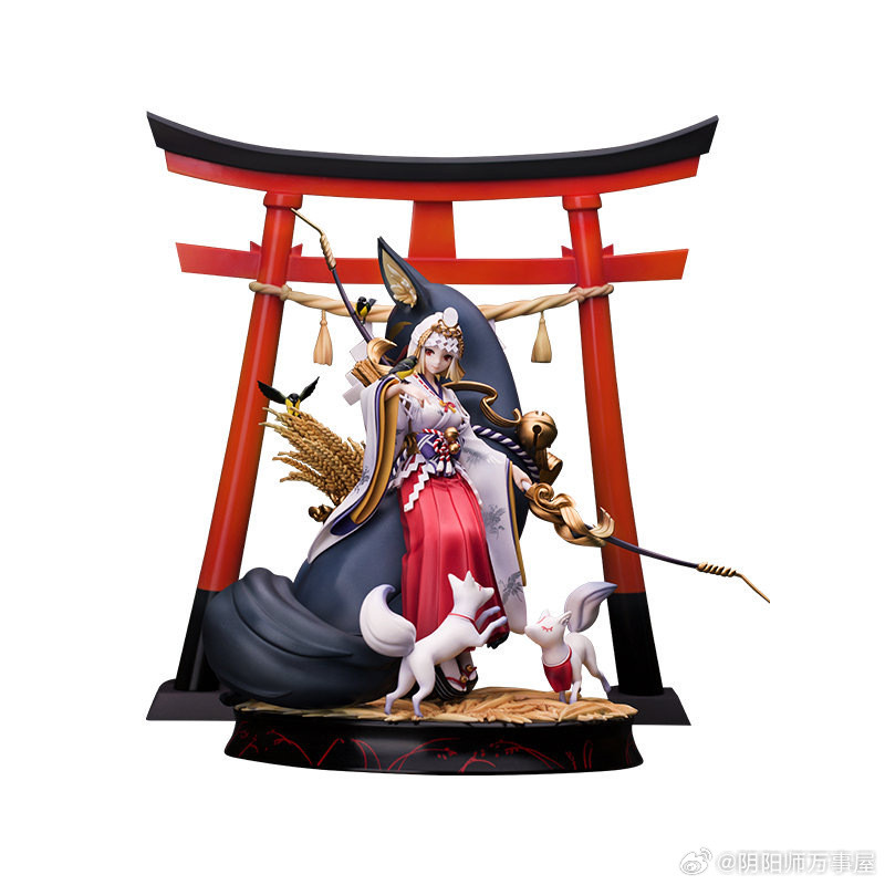 “各位鼠们好，有买了御馔津手办的鼠吗？可以去量一下御馔津背后那个鸟居的高度吗？不