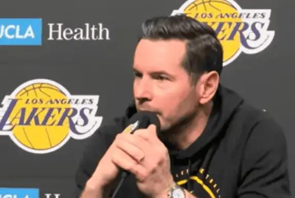 对手为何总能超常发挥！雷迪克解释：“这些球员是看着勒布朗·詹姆斯打球长大的。