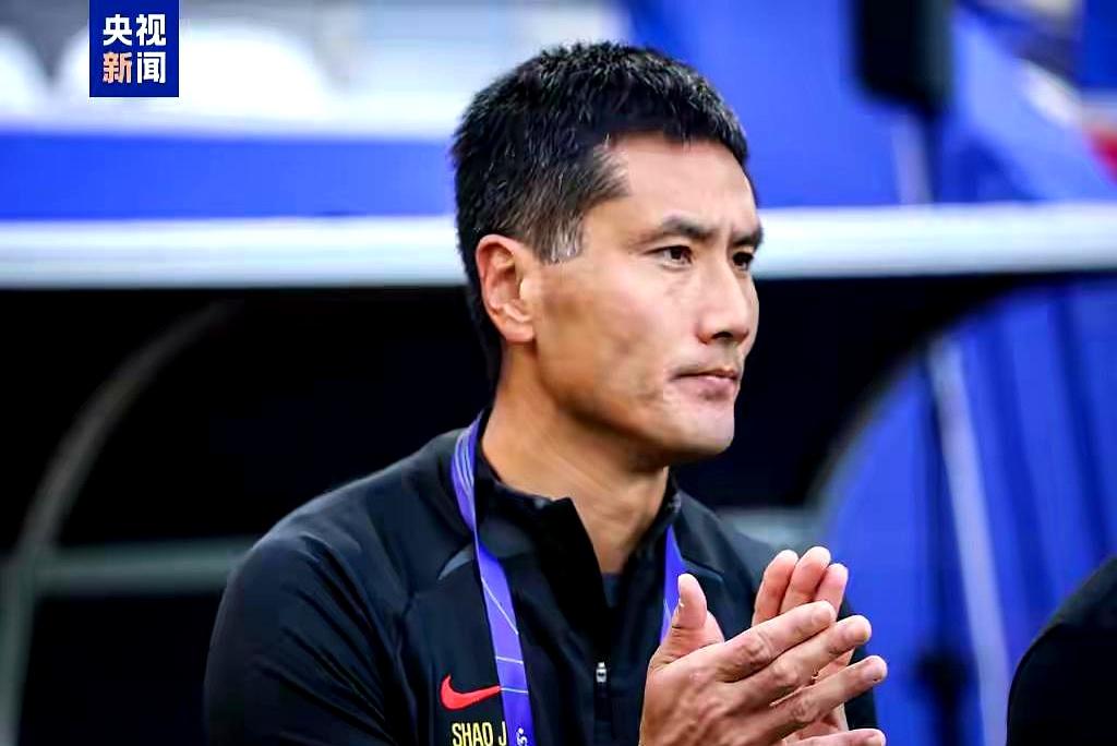 邵佳一这次真挖到好苗子了！看U16比赛，几个小球员真让人提气。左边锋王钰栋、右边