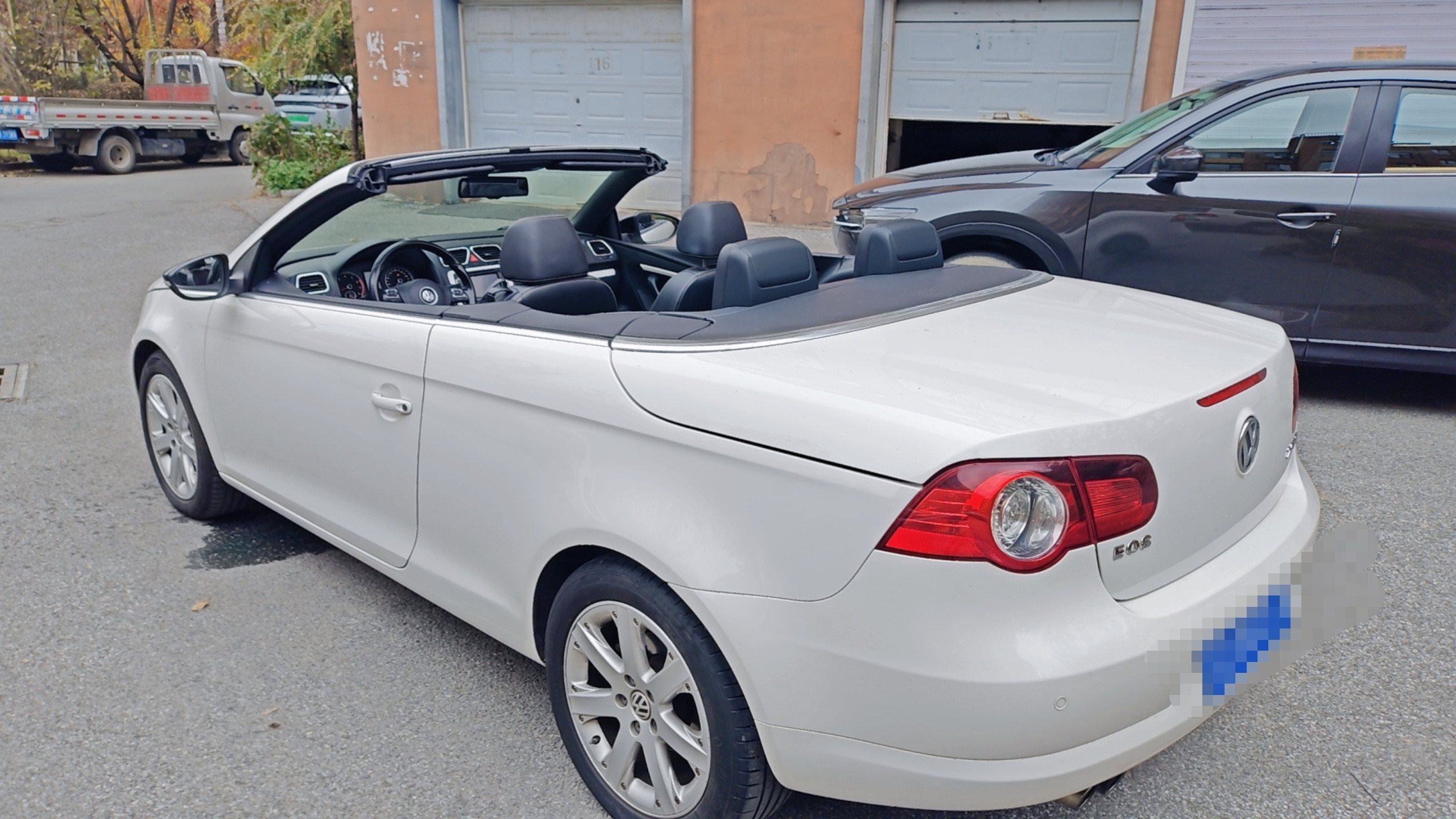 昨天晚上庚辰要请假得知理由是买车时，我很高兴去买，随便买他平常开比亚迪汉但一直想