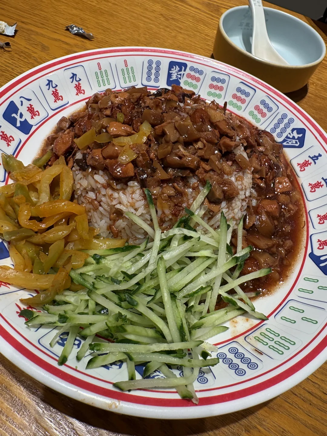 平潭北港村阿不热卤肉饭。