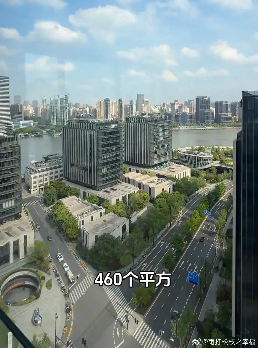 曝景甜降价出售上海豪宅景甜被曝出降价2000万急售上海外滩460平米江景豪宅，相