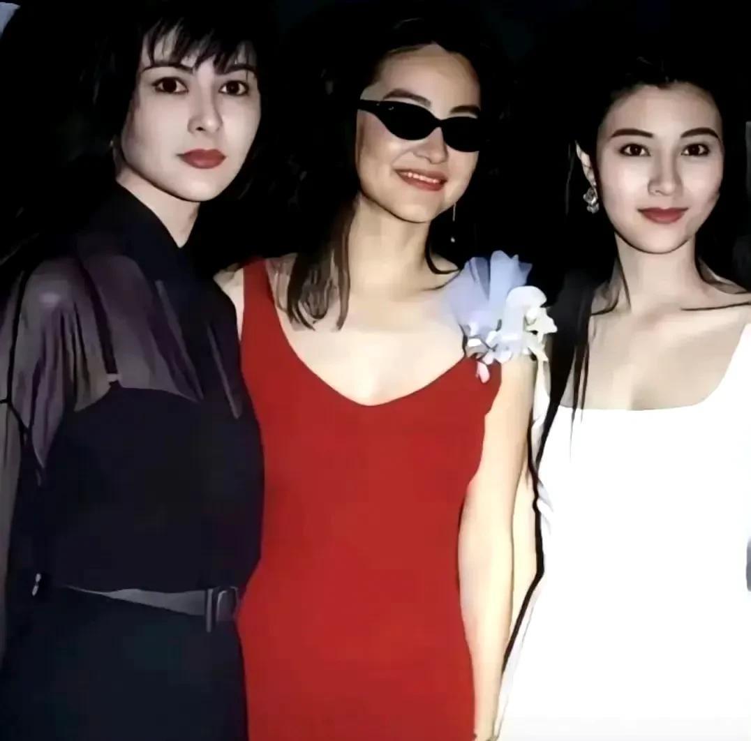 关之琳、林青霞、李嘉欣年轻的时候在一起，那画面简直美炸了！关之琳的美让人过目难