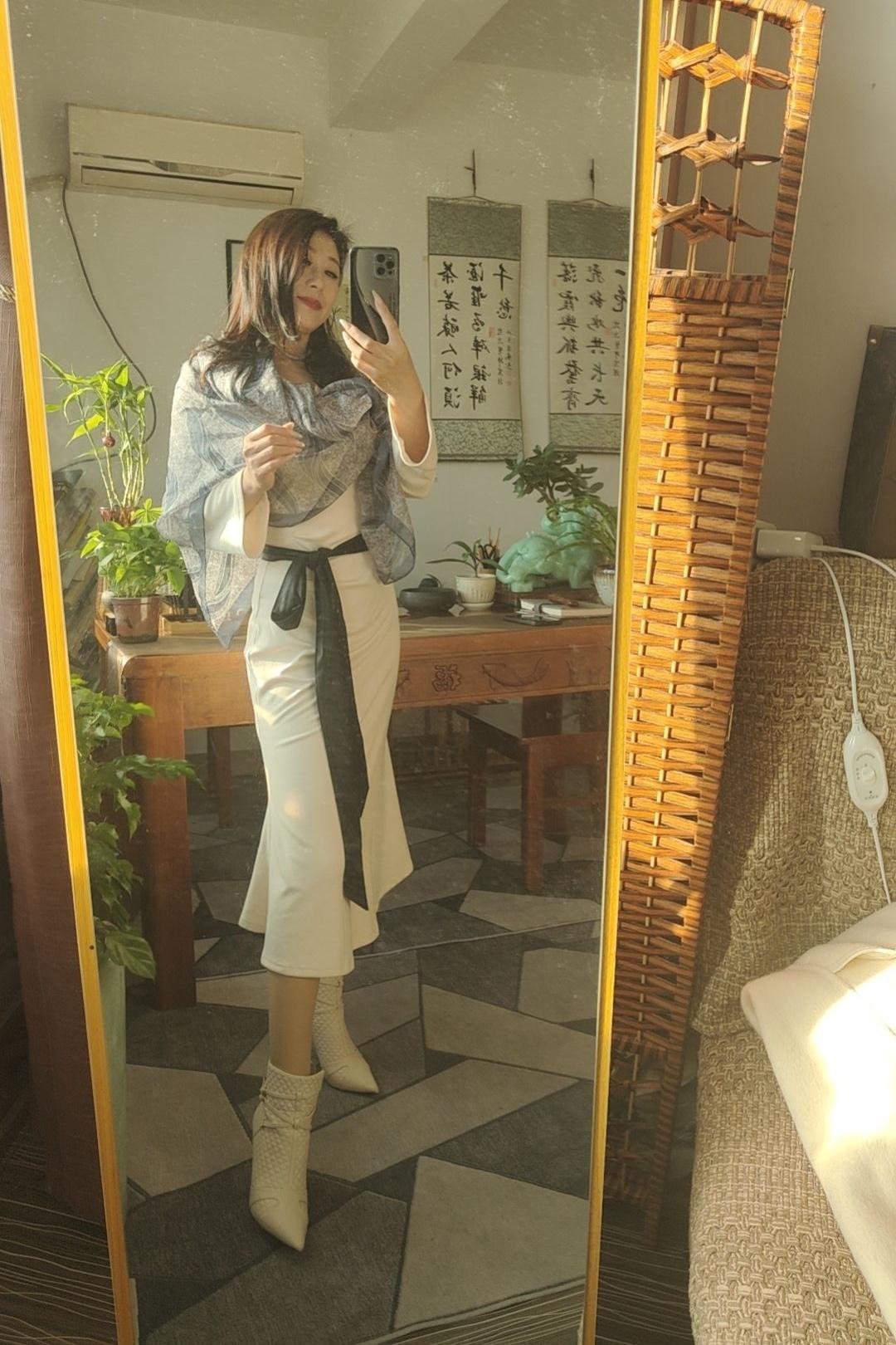 今日小雪，愿你三冬暖，愿你春不寒，愿你天黑有灯，愿你下雨有伞，愿你余生有良