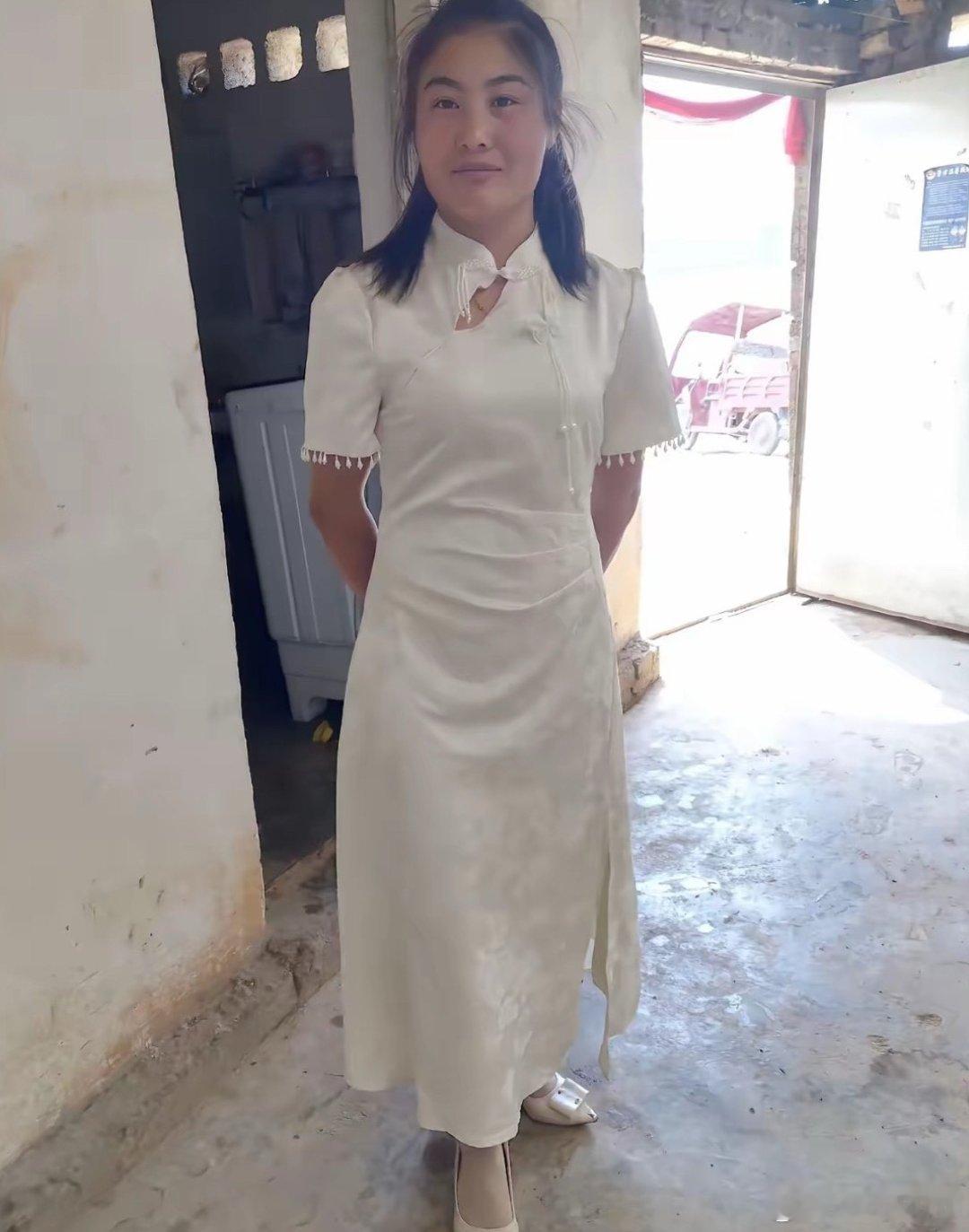 其实她长得挺好看的，为啥穿啥都不漂亮。