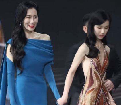 陈都灵温峥嵘挽手下台，我们雁子和妈咪就是最好磕的