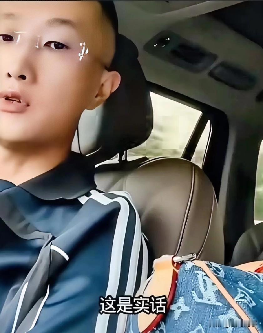 张二嫂爆料是我给巴扎黑打电话令他下播的，我是最有权威讲他离婚事件的，但我从不蹭流