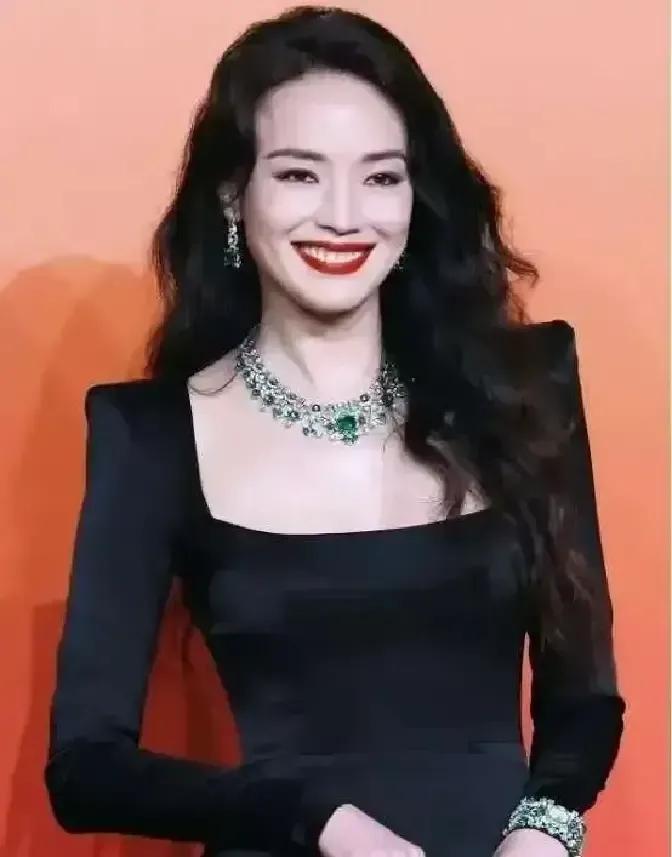 舒淇在节目里第一次承认她和冯德伦为了要孩子已经折腾了整整九年，从四十出头到现在