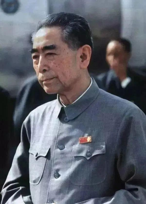 1973年，周总理请法国总统蓬皮杜吃饭，店家收了10元，周总理不高兴：这么多菜咋